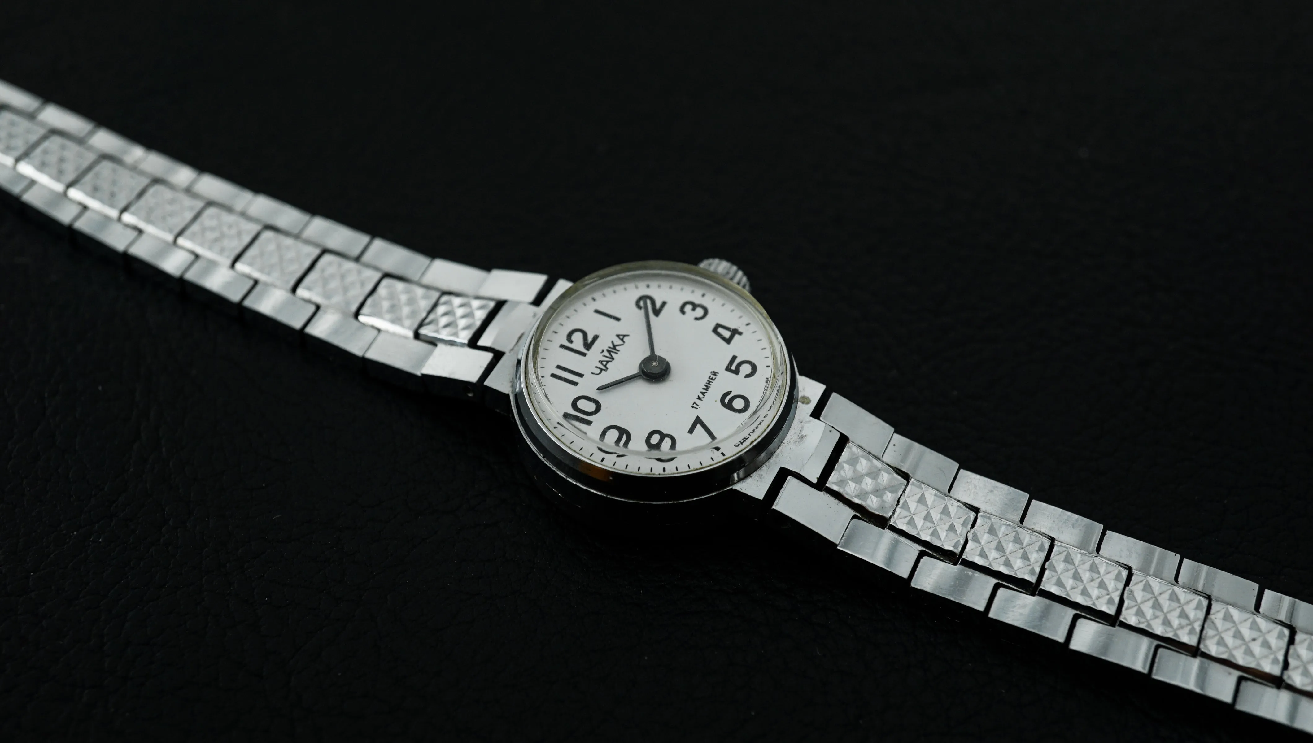 Chaika 1601.A Soviet vintage ladies wristwatch