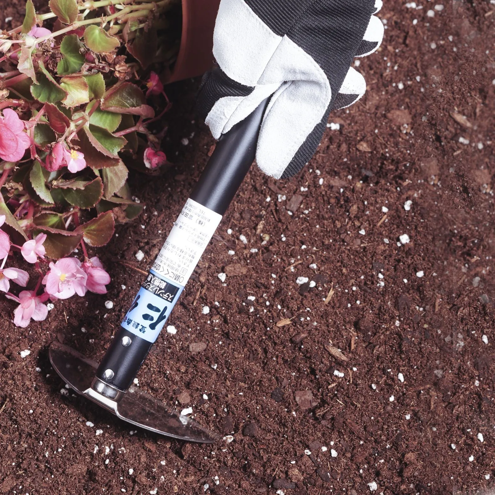 Nisaku KUSAKAKI Japanese Stainless Steel Handheld Garden Hoe, 4.75-Inch Blade