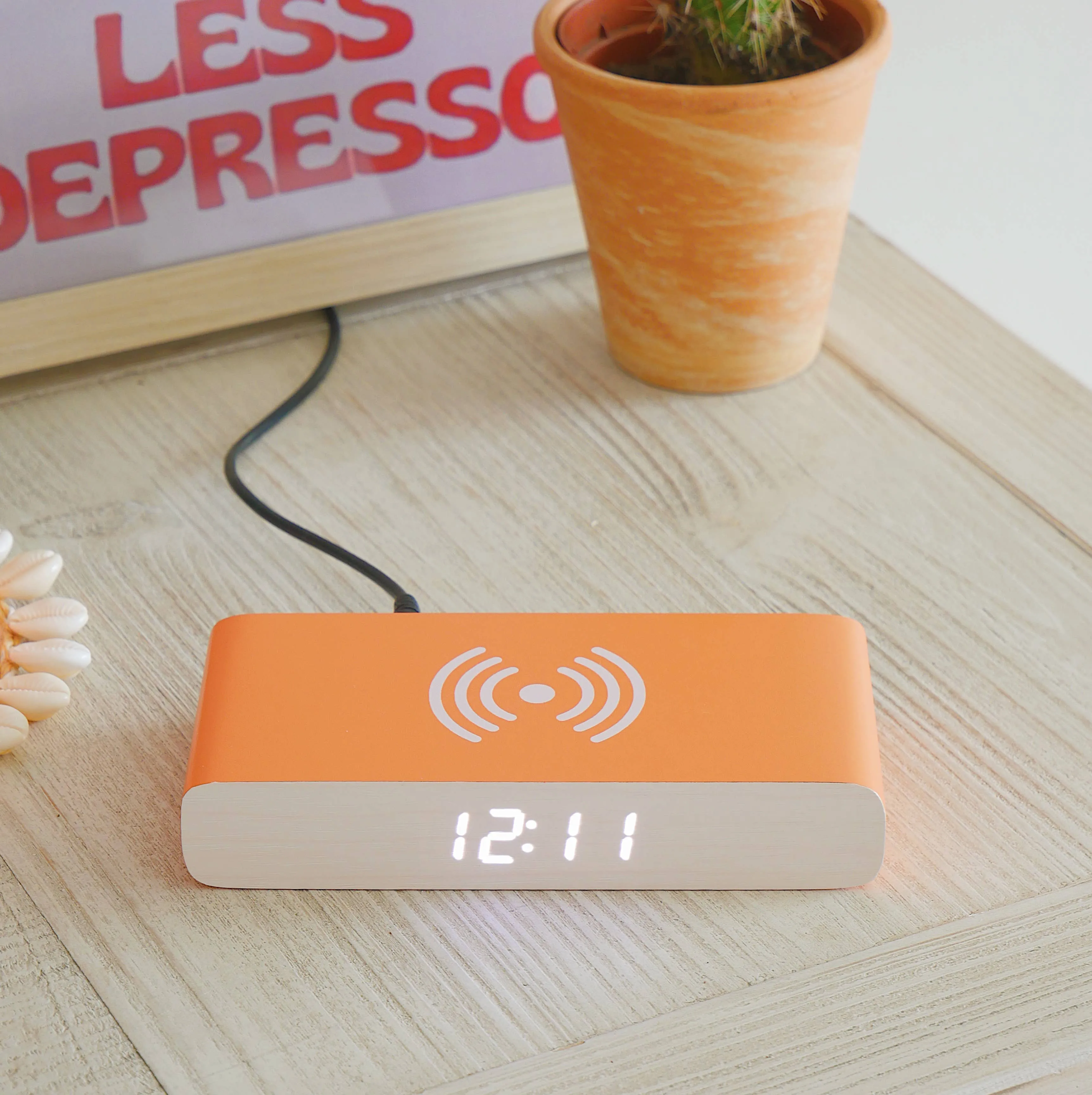 Steepletone Rise Charge - Wireless Charger & Alarm Clock: Purple