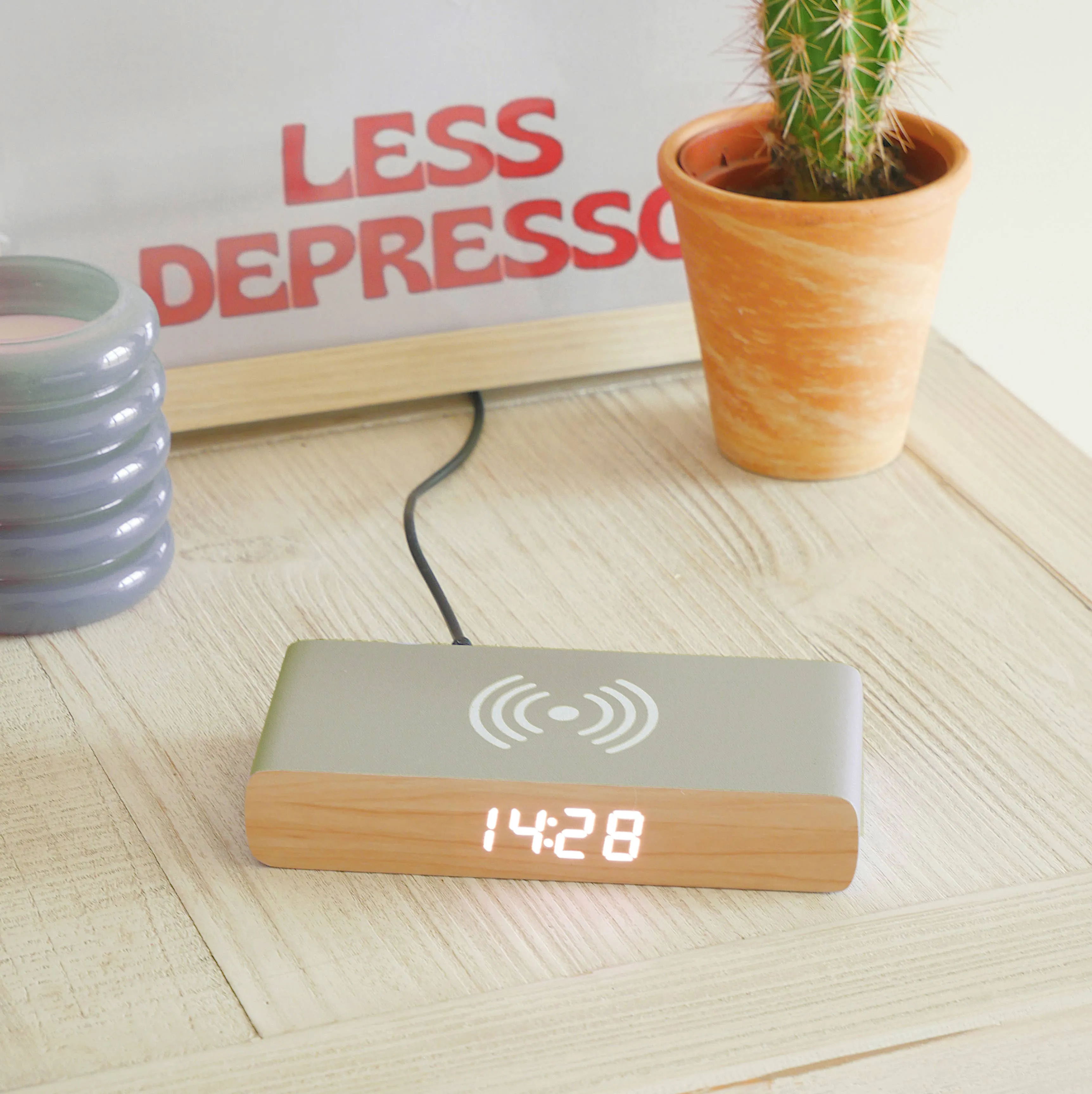 Steepletone Rise Charge - Wireless Charger & Alarm Clock: Purple